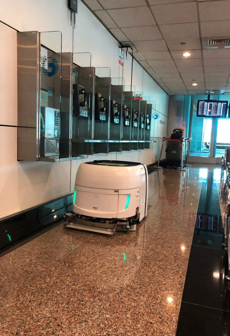 Reinigungsroboter reinigt zuverlässig Boden